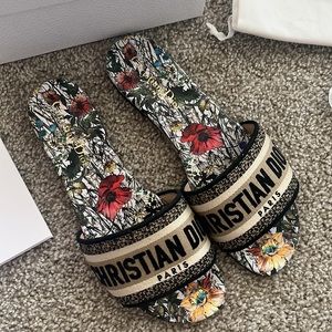 CHRISTIAN DIOR Dway Slide Sandal Cream and black Embroidered Cotton